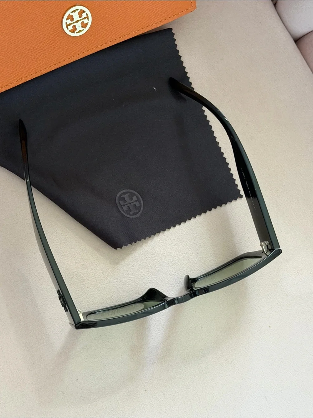 Tory Burch TY9067U Black Mint Green Rectangular Sunglasses 51mm + Case